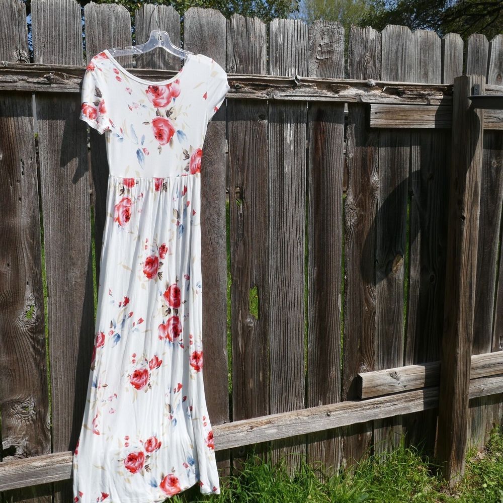 Dearcase Stretch Maxi Dress White Floral Small NWOT Pockets Rayon Blend - Picture 2 of 10